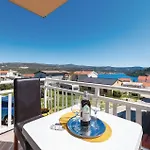 S&g Leko Apartment *