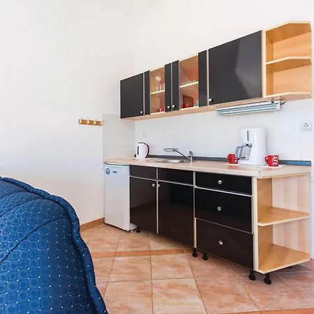 S&g Leko Apartman Rogoznica